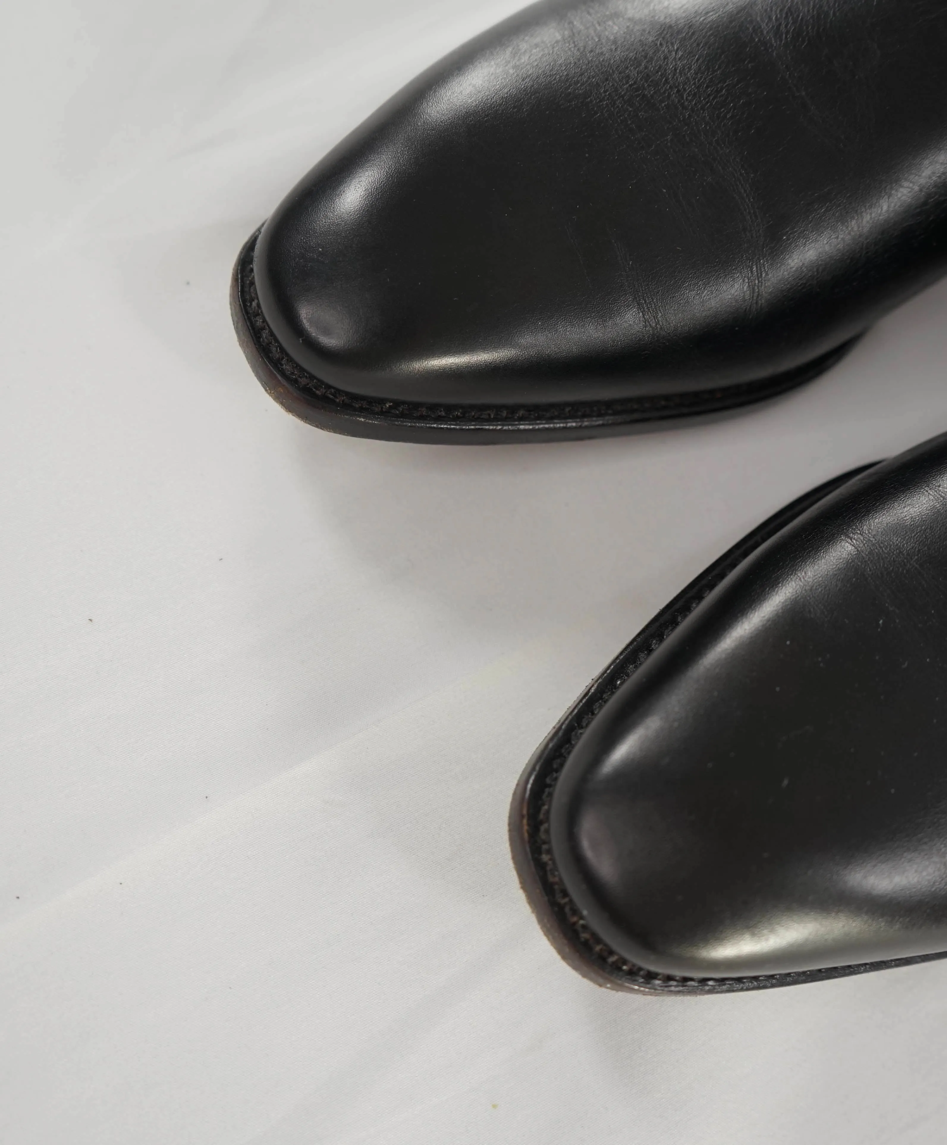 $1,295 SALVATORE FERRAGAMO - "TRAMEZZA NESIO" Black 2-Eylet Oxfords - 7.5 EE