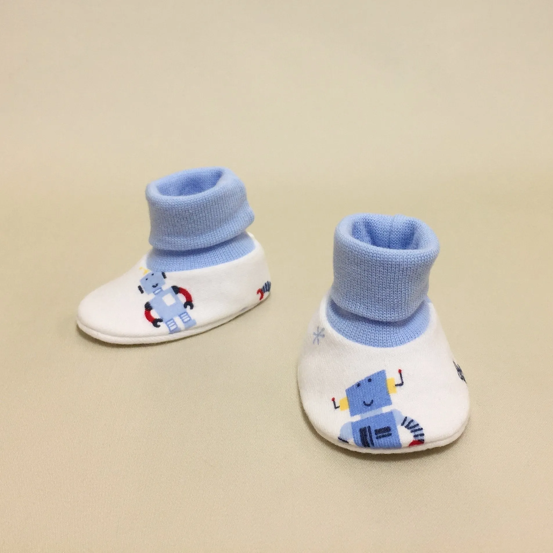 4pc Blue Robots T-Shirt, Leggings, Mittens and Booties Set
