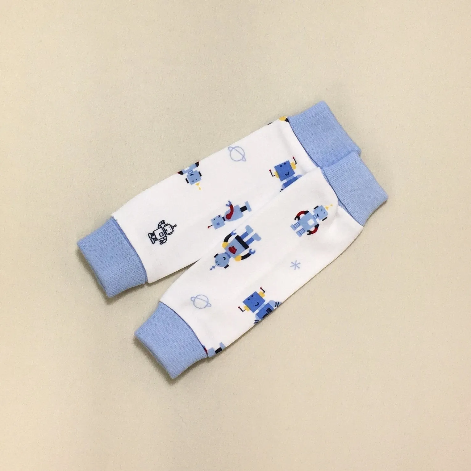 4pc Blue Robots T-Shirt, Leggings, Mittens and Booties Set