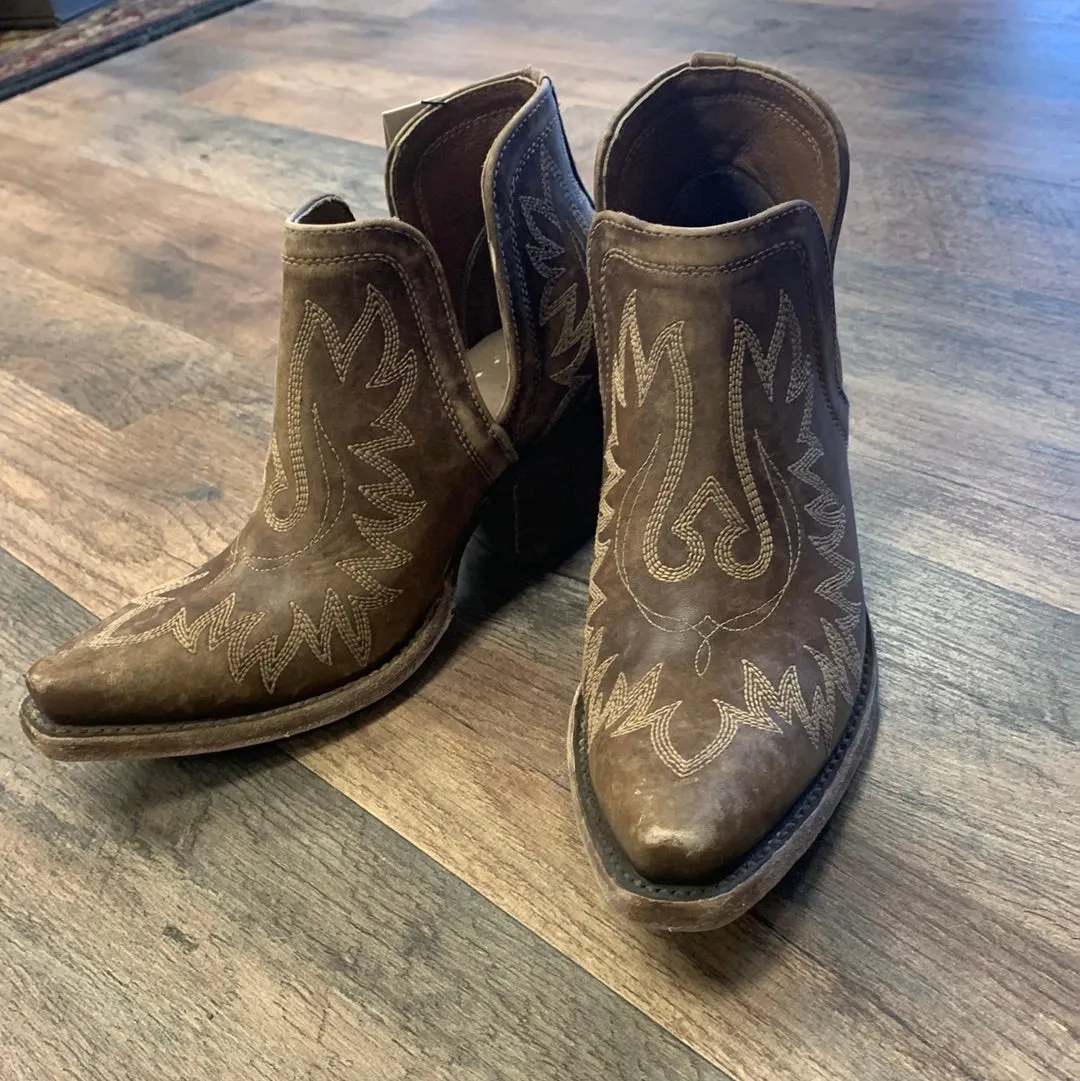 ARIAT WOMEN'S DIXON WEATHERED WESTERN BOOTIES - SNIP TOE