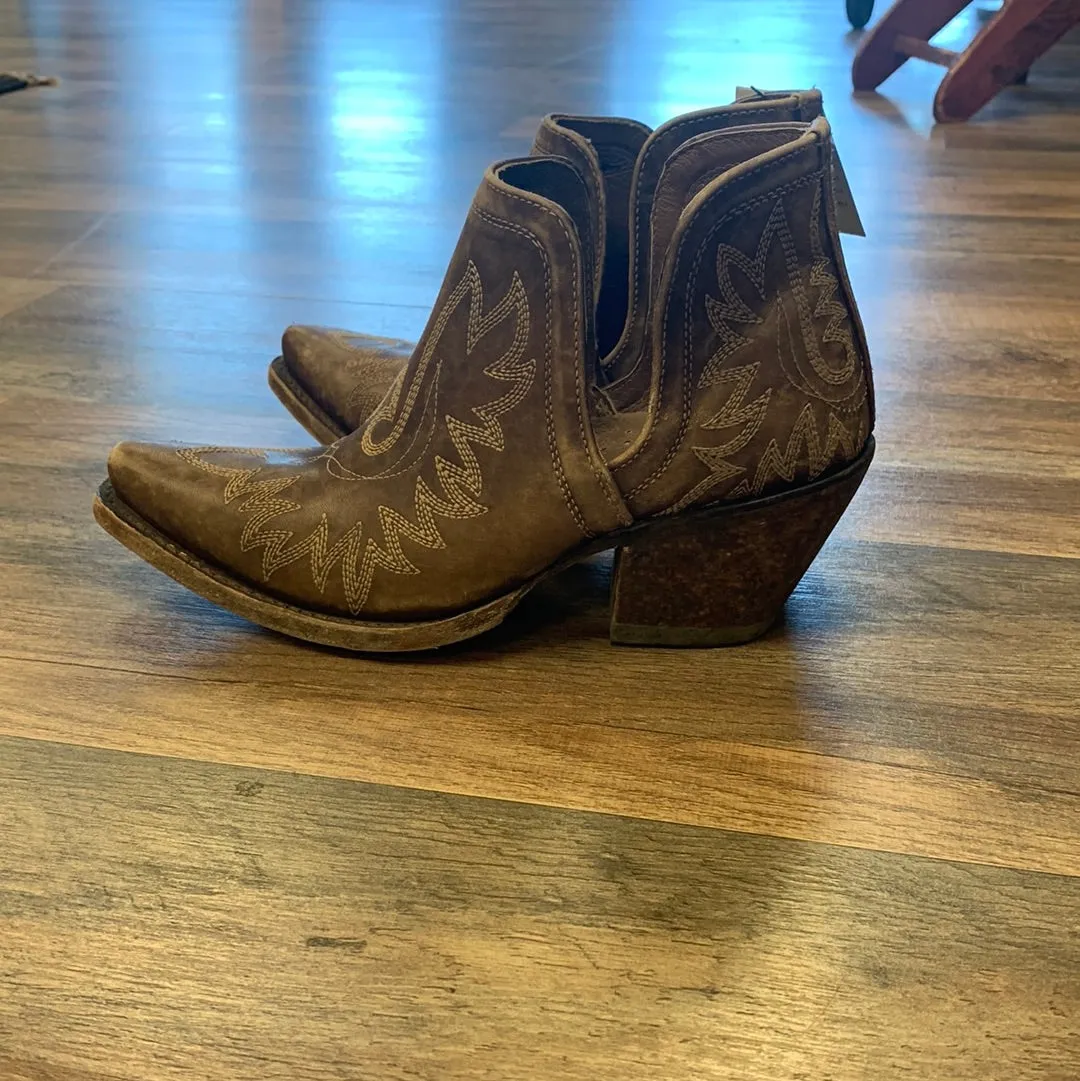 ARIAT WOMEN'S DIXON WEATHERED WESTERN BOOTIES - SNIP TOE