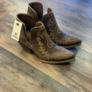 ARIAT WOMEN'S DIXON WEATHERED WESTERN BOOTIES - SNIP TOE