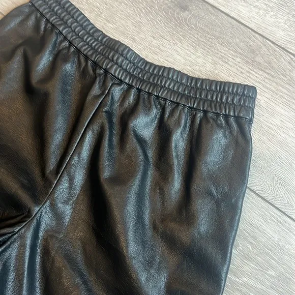 Babaton Aritzia Margin Black Faux Vegan Leather Shorts size 2