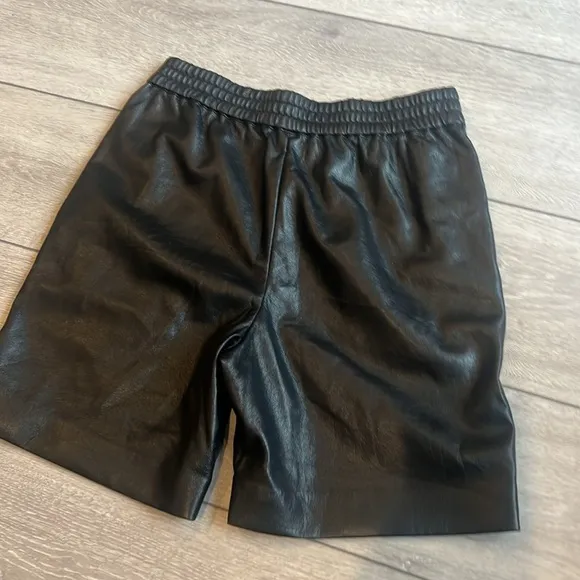 Babaton Aritzia Margin Black Faux Vegan Leather Shorts size 2
