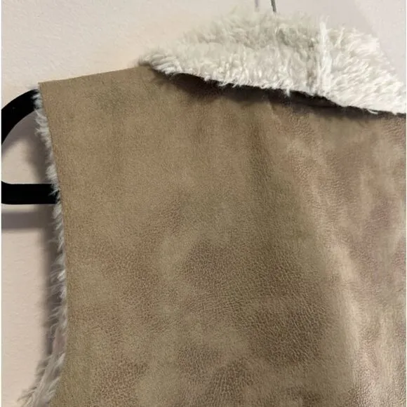 Bit &amp; Bridle Faux Suede Womens Vest Size MD