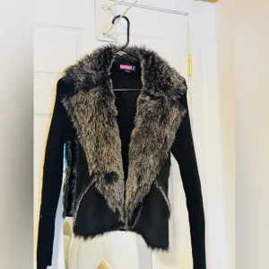 Black Suede/Sweater Cardigan with Fur collar  (M)