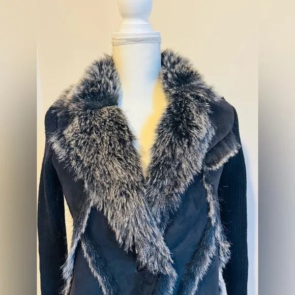 Black Suede/Sweater Cardigan with Fur collar  (M)