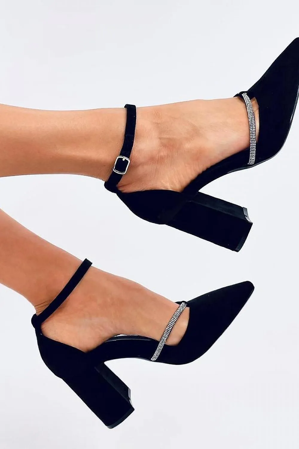 Block heel pumps