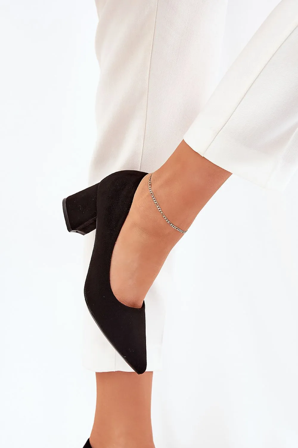 Block heel pumps