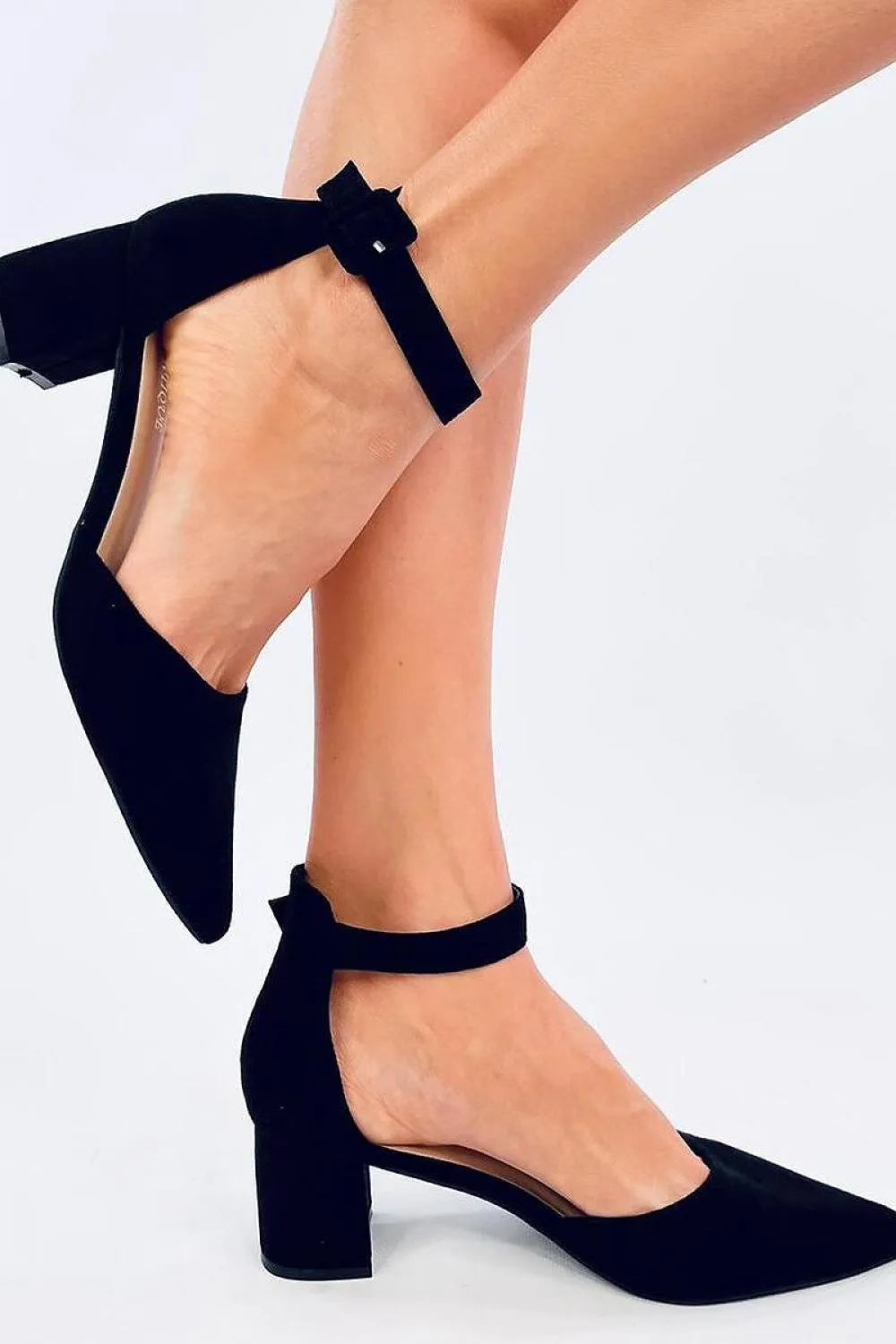 Block heel pumps