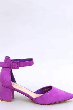 Block heel pumps