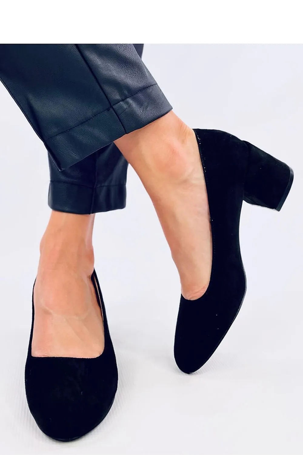 Block heel pumps