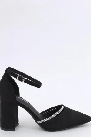 Block heel pumps
