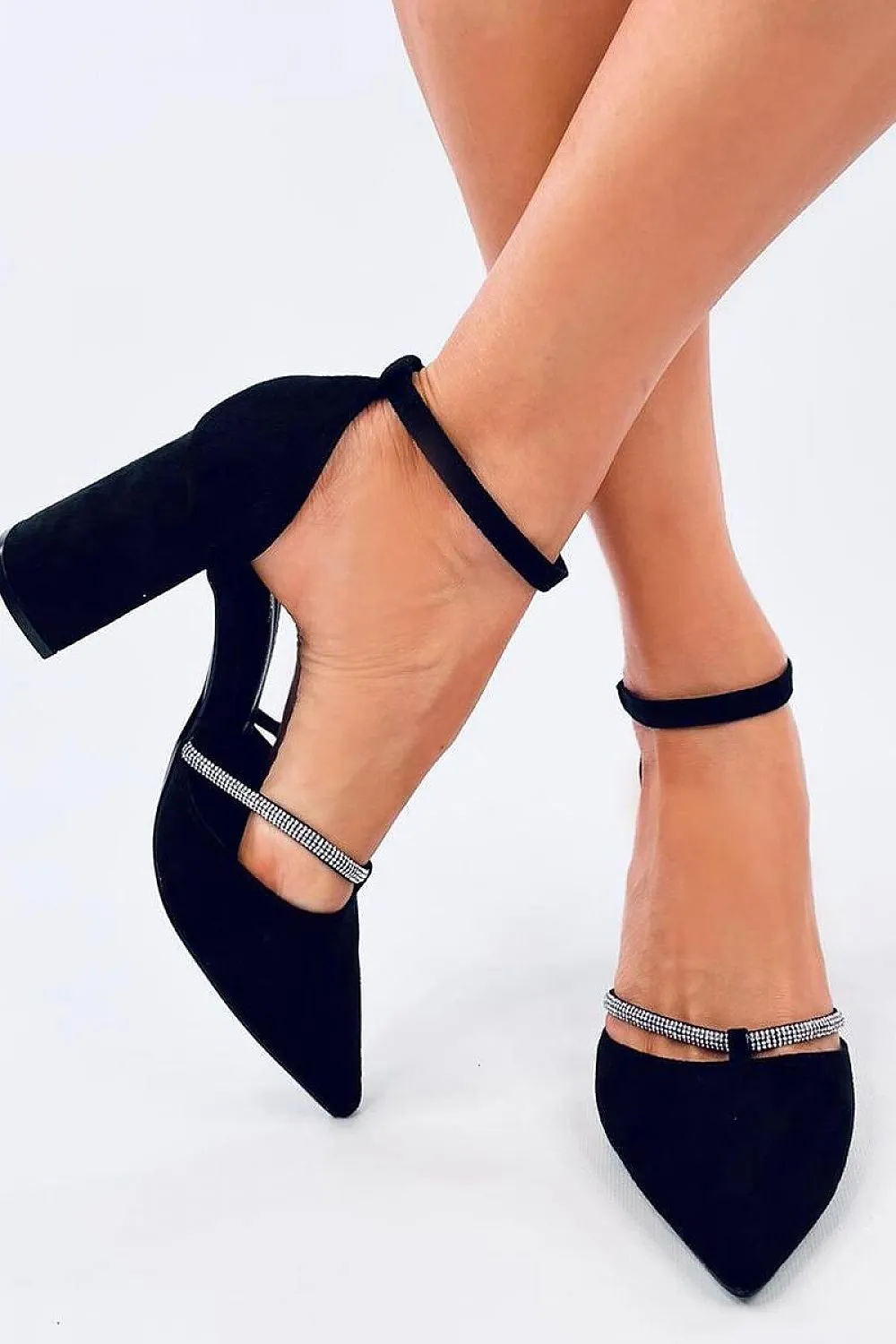 Block heel pumps