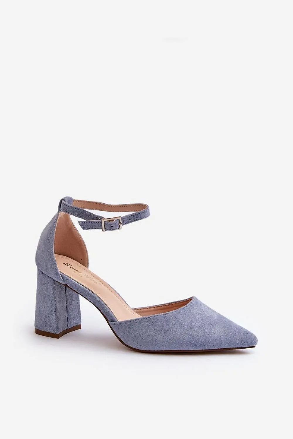 Block heel pumps