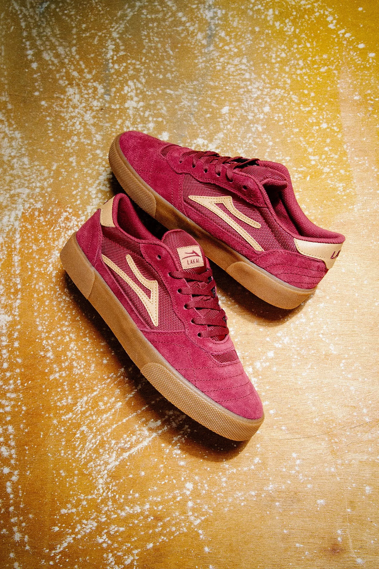 Cambridge - Burgundy Suede