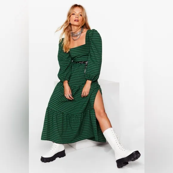 Chic Checkered Smock Maxi Dress – Size 6- Brand New
