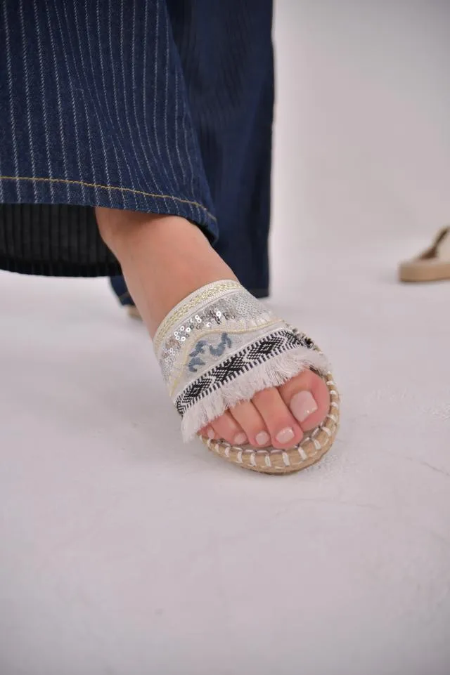 Dazzle shoe