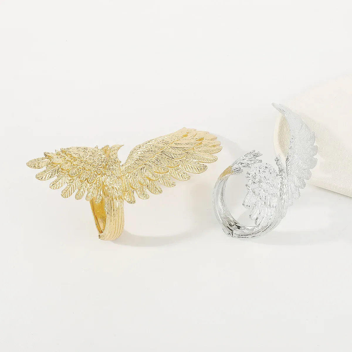 Exaggerated Metal Eagle Bracelet