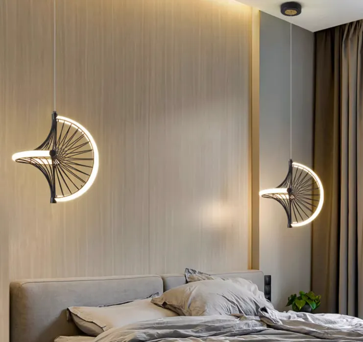 Fan-shaped Pendant Light