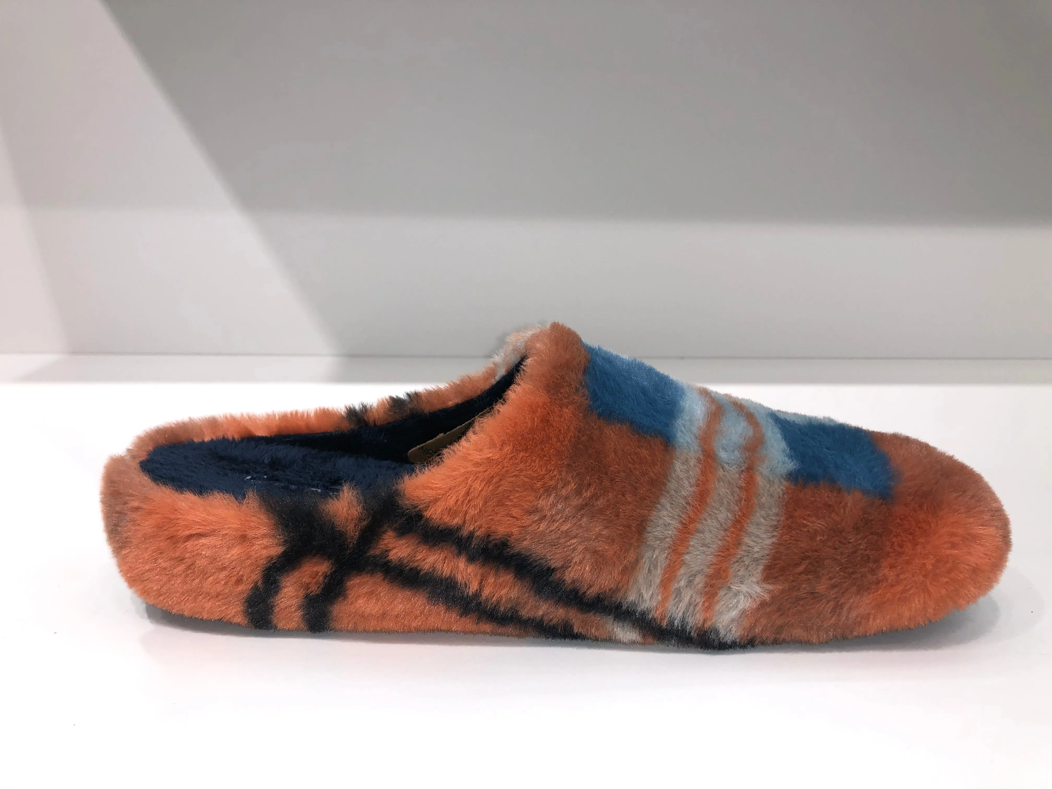 FUNKY FEATHER ORANGE WIDE FIT