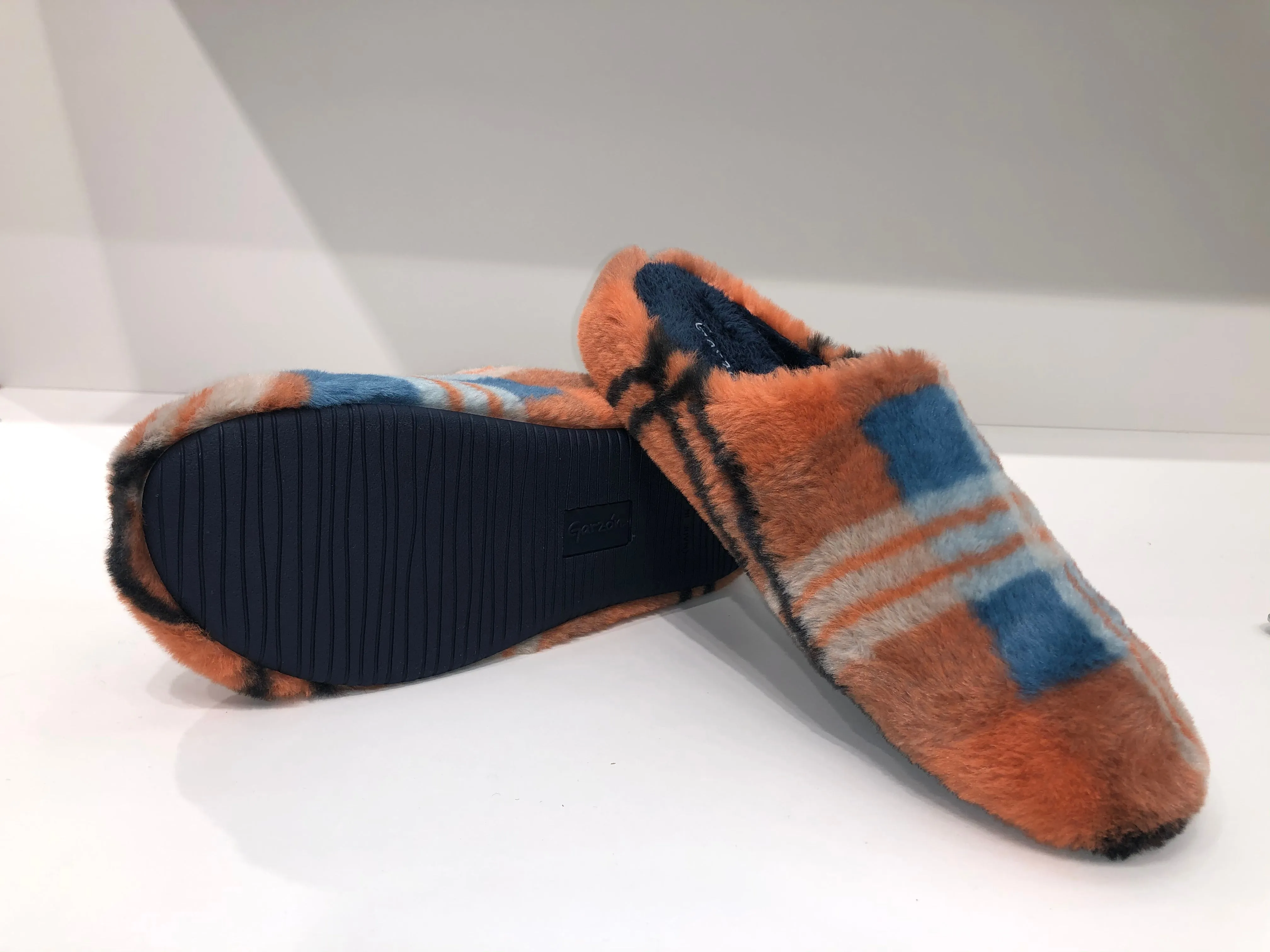FUNKY FEATHER ORANGE WIDE FIT