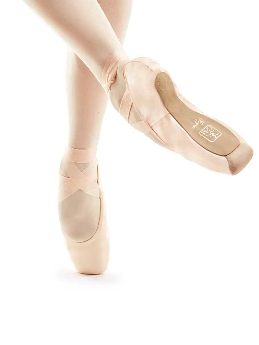 Gaynor Minden Pointe Shoe Lyra Sculpted (SC) 4 Supple (S) Pink