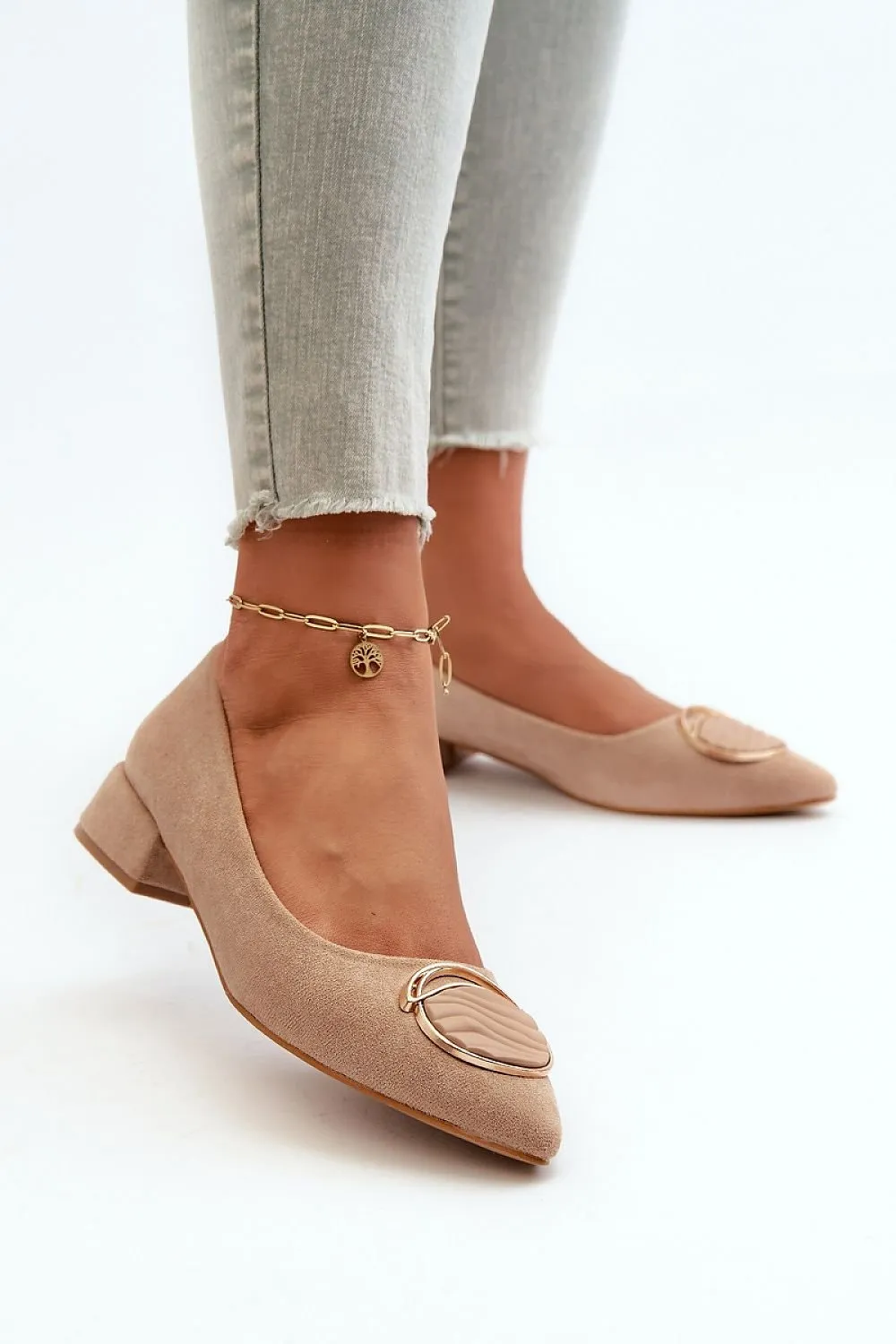 Heel pumps