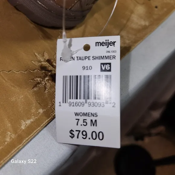 JBU RAVEN in TAUPE SHIMMER size 7.5.  NEW