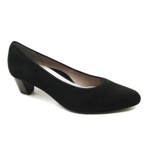 Kelly Black Suede