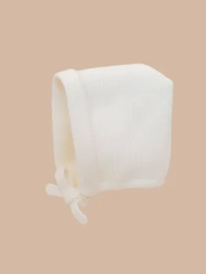 Knitted Bonnet, White