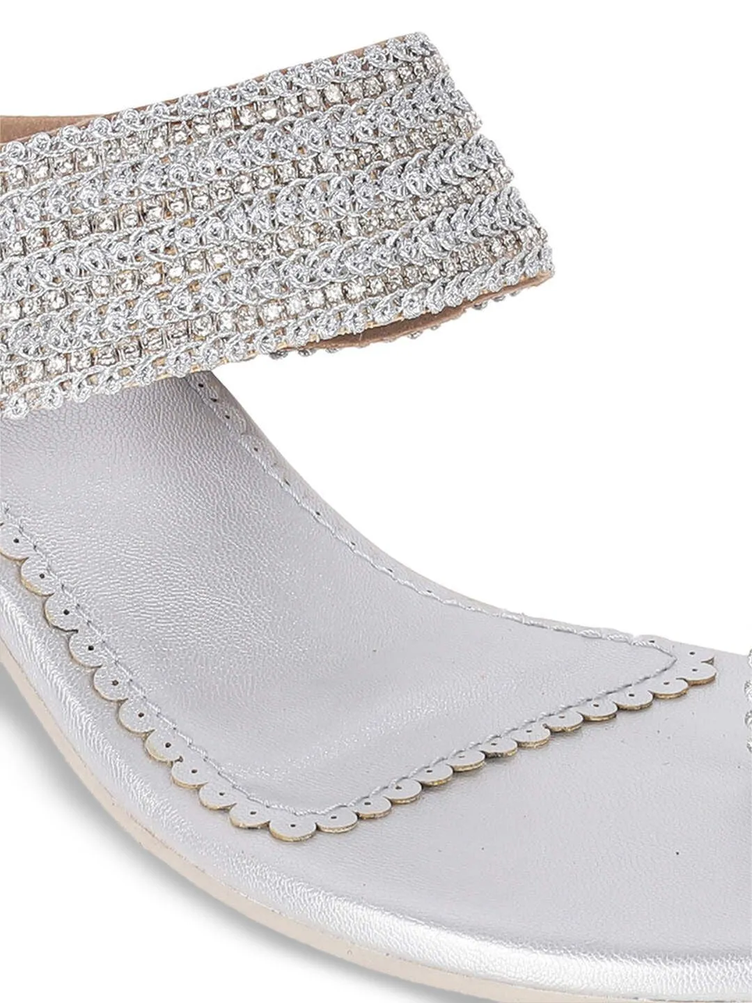 Metro Women Ethnic - Embellished Block Sandals