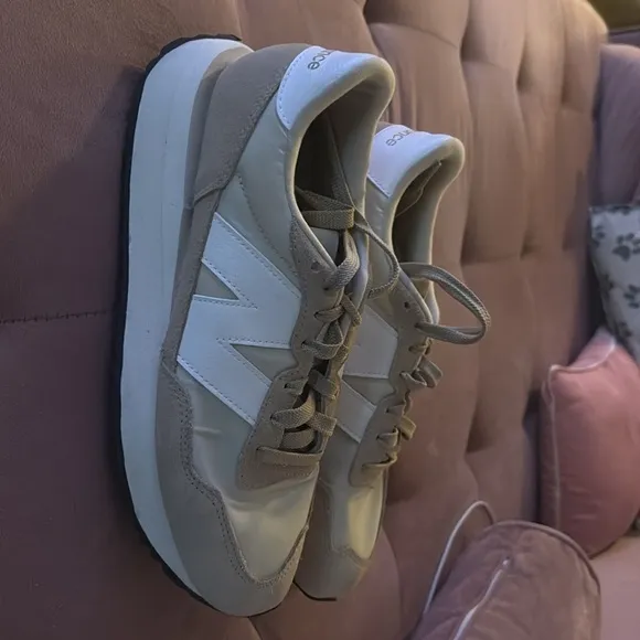New Balance, beige  color size W 10