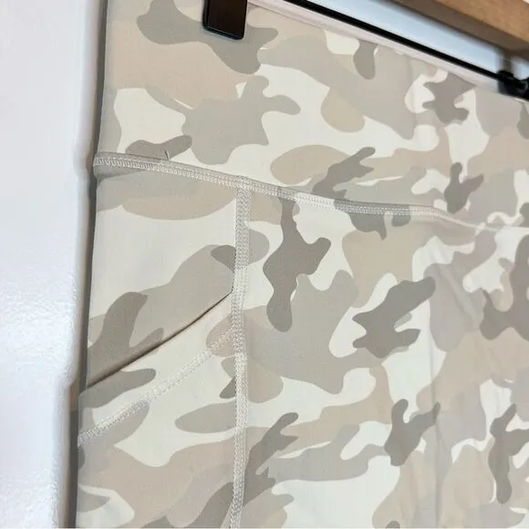 NWT All Access Center Stage Camo Bike Shorts in Sand Camo L