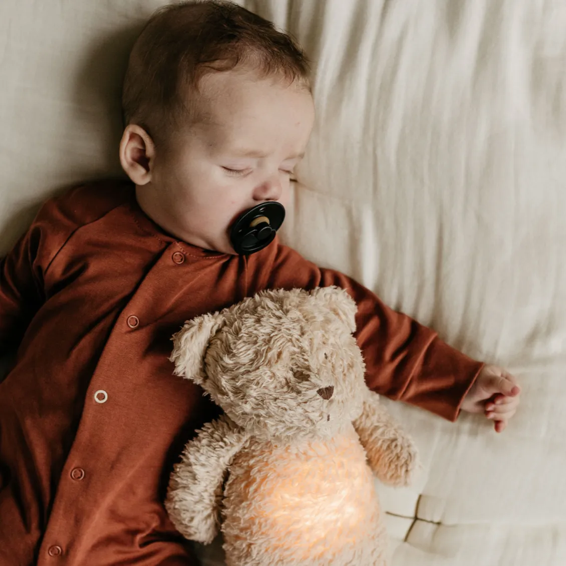 Organic Cotton Humming Bear with Night Light (Polar)