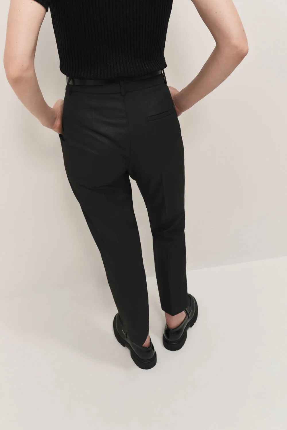 PAN - Pantalon cigarette noir enduit taille haute 7/8e