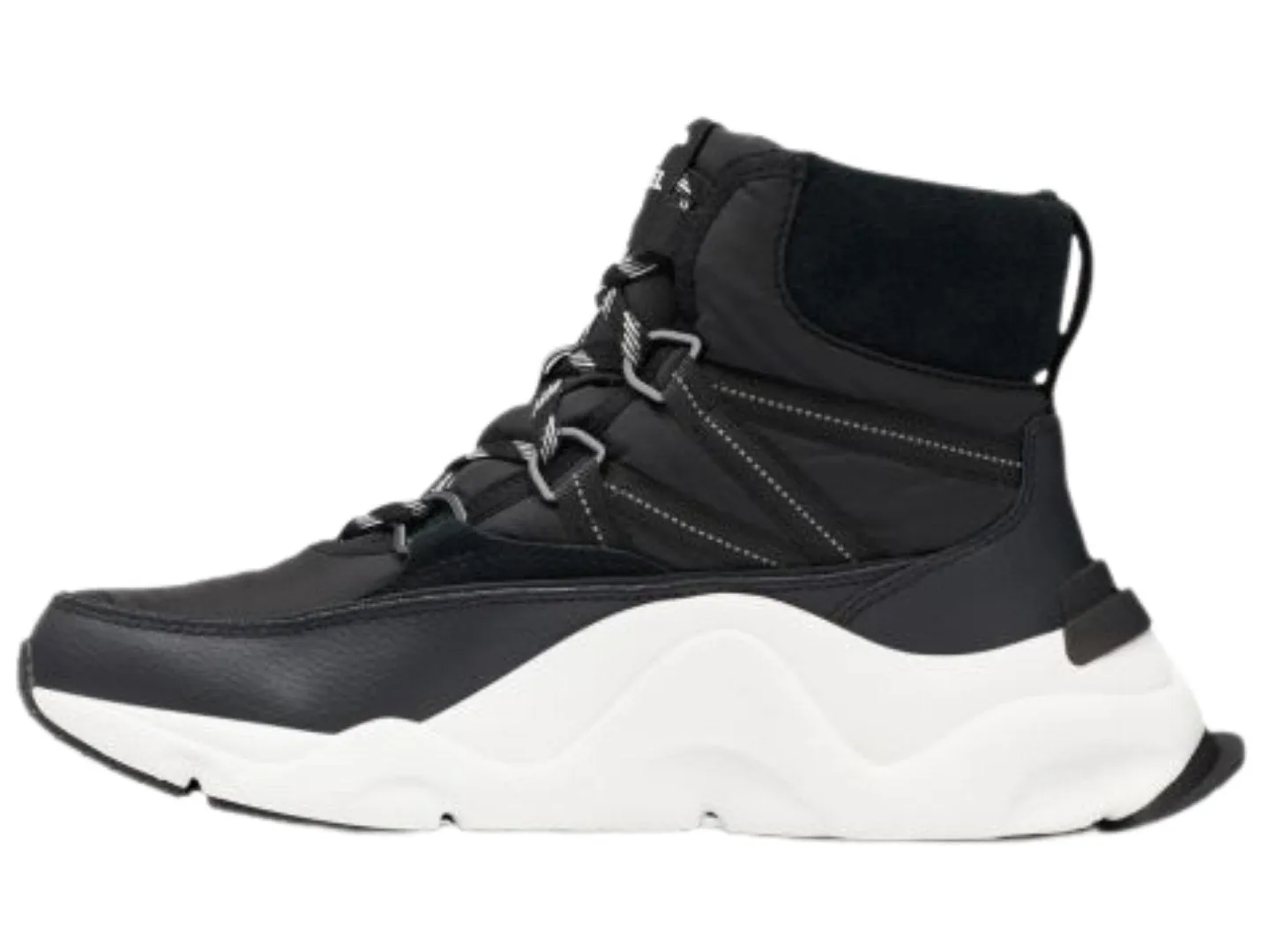 Sorel: Kinetic Renegade Sport in Black