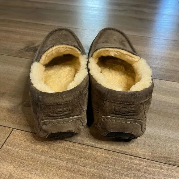 UGG Ascot Brown Suede Casual Slipper Men’s 10