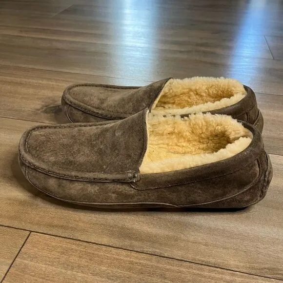 UGG Ascot Brown Suede Casual Slipper Men’s 10
