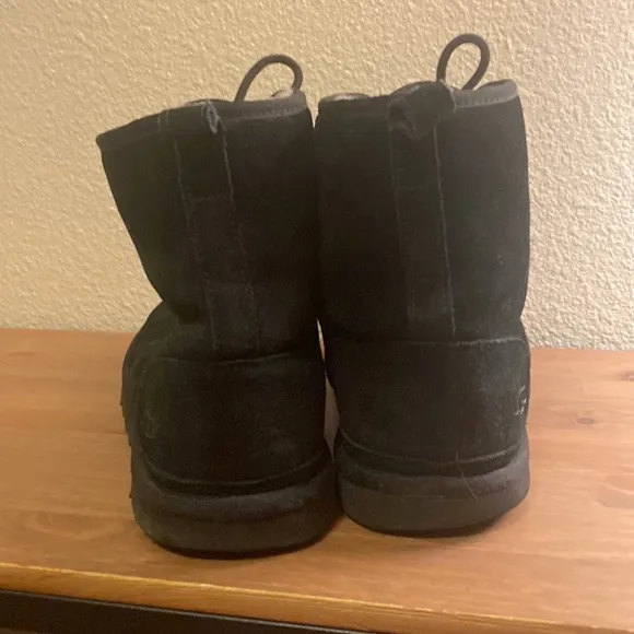 Ugg Black Harkley lace up boots
