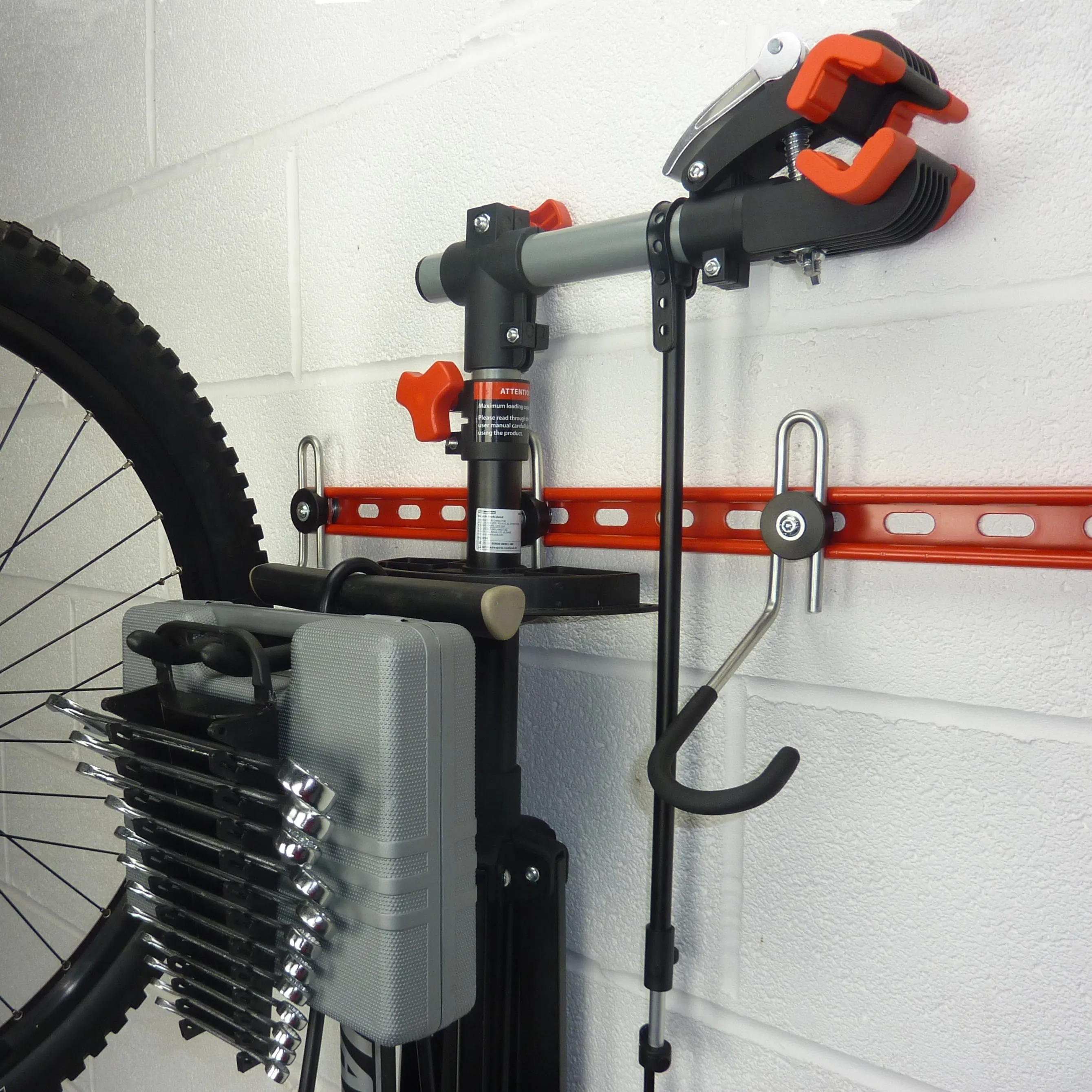 Wall mounted bike rack for 4 bikes