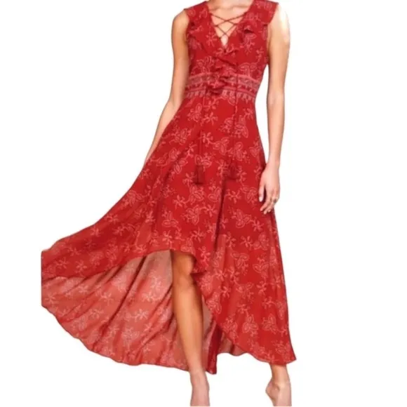 Willow &amp; Clay Red paisley floral ruffled lace-up high low lace up stylish dress